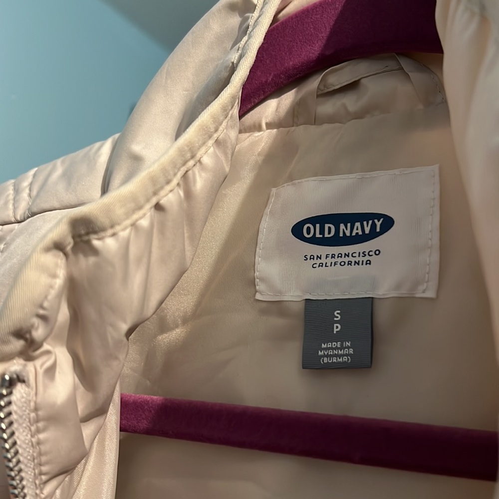 Vest - Picture 2 of 3